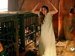 Mẹ tóc vụng trộm bố  ...