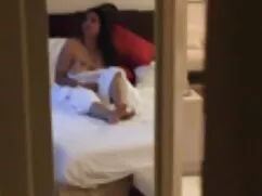 Samantha Prince với  ...