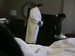 Một con gà sex vung  ...